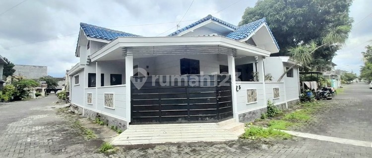 Residential House in an Exclusive Neighborhood Estate in Sewon Bantul 1