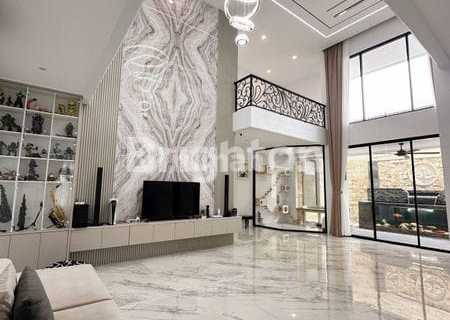 Exclusive Residence for Sale on Jl. Veteran Bintaro, South Jakarta 1