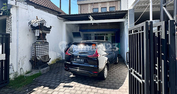 AMR-059.RSH | For Rent 3-Story Shop House Near Airport on Bypass Tuban Kuta Bali 1