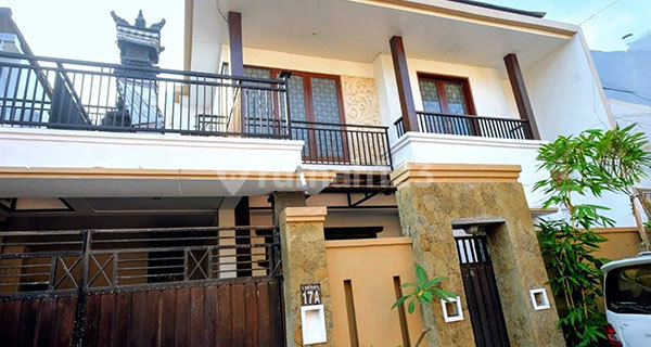 For Sale Exclusive Minimalist House in Sekar Tunjung Kesiman - 3 Bedrooms, Private Access, Near Living World Denpasar! 1