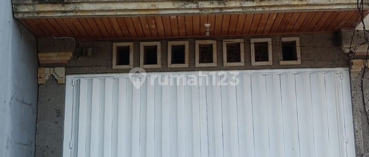 For Rent 3-Story Shop House - Strategic Location in West Gatsu 1