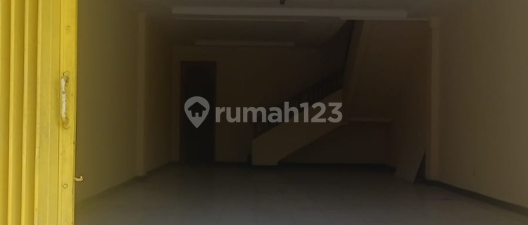 Rent 3-door Shop House North Denpasar 1