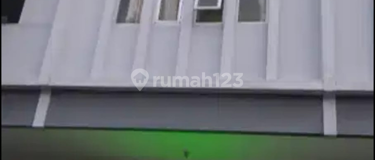 Strategic Ruko in Gresik at King Square Complex 1