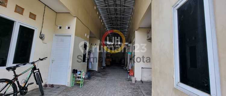Plots and boarding houses on Lamper Tengah Street. 1