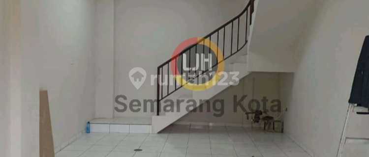 Ready-to-use shop house on Jalan Puspowarno Raya 1