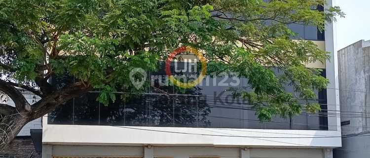 Nice commercial building on Jalan Tentara Pelajar. 1