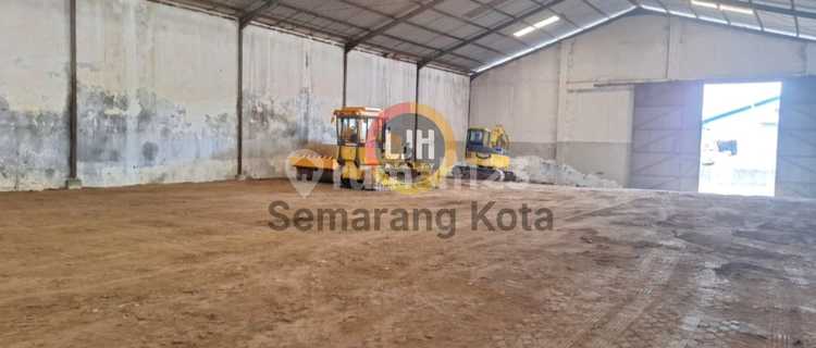 Nice warehouse at the Truck Base. 1