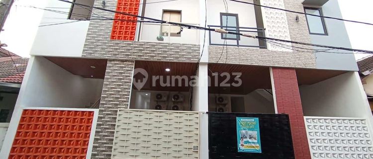 For Quick Sale: Newly Built Boarding House Building Located in Bogangin, Kedurus 1