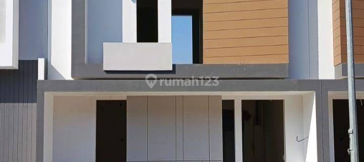 Rumah Kawasan Elit,modern Minimalis ,harga Terjangkau 2 Lantai Hgb  1