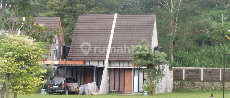 Jual Rumah Bergaya Resort view bukit Area Semarang free Clubhouse 1