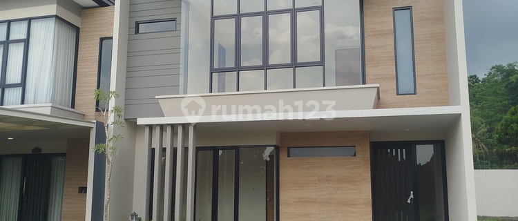 Sell 2-Story House with attic bonus in Ungaran Cluster, Semarang 1