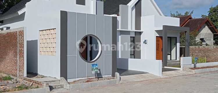 Modern Housing Near Wonosari Square 1