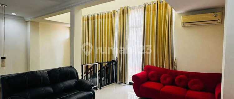 Rumah Siap huni dan nyaman daerah  Bukit Wahid Regency.Manyaran - 11028 1