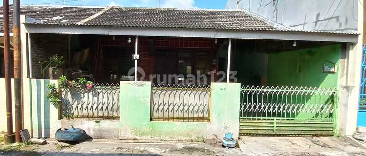  Rumah Perum Medoho Indah. Gayamsari Semarang - 10408 1
