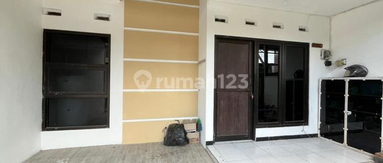 Ready-to-Live and Comfortable House in Pedurungan Area. Semarang - 11084 1