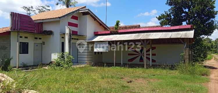 Affordable House in Batanghari Nuban Area, East Lampung 1