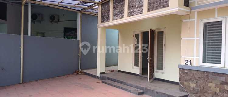 Flood-Free, House, 2 Floors, Freehold Title, Near Airport Access, Move-In Ready 1