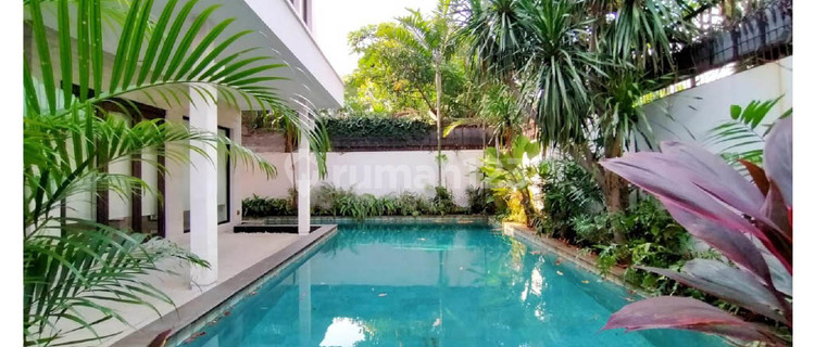Dijual Rumah 2 Lantai + Private Pool di Kemang 1