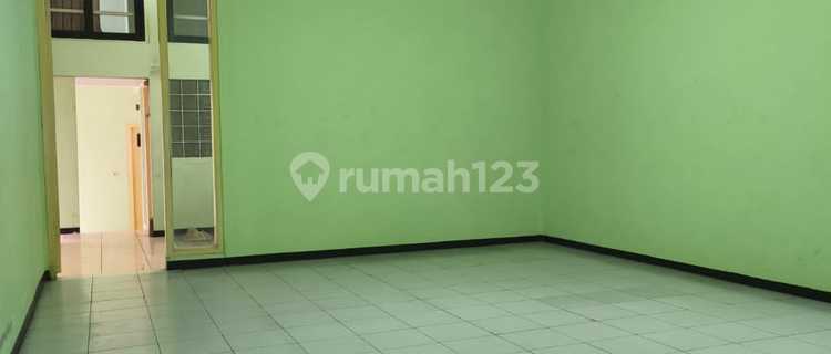 Sewa Rumah di Main Road Wastukenca Tamansari Bandung 1