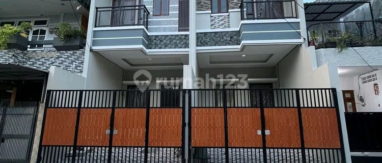 4-Story Tomang Gelong Indent House 1