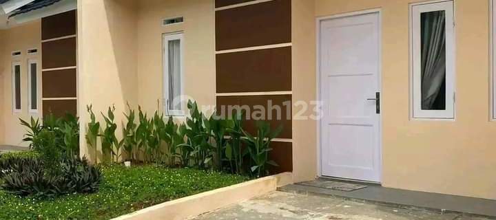 House Near the Office of the Provincial Education Department of Banten. 1