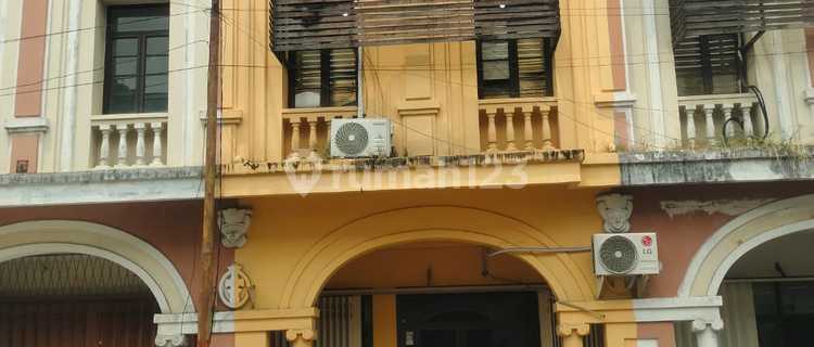 Shop House for Rent in New Balikpapan, Ideal for Office Use, Fully Furnished. 1