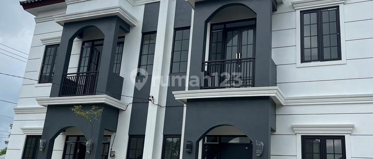 The Most Comfortable Residence in the Heart of Kuningan 1