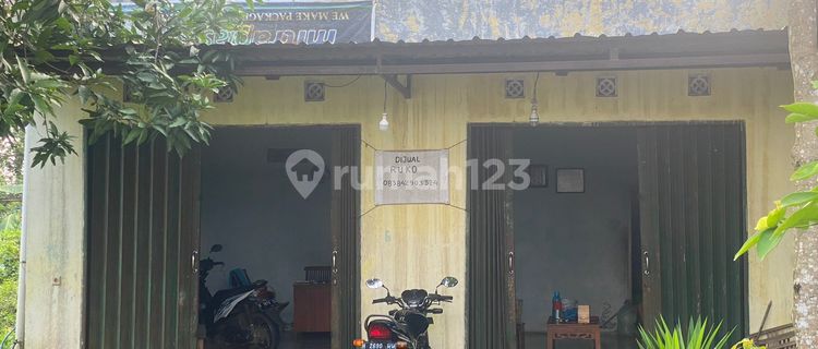 House & Kiosk on the Main Street of Palir Kaliancar, Podorejo, Ngaliyan 1