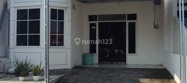 Rumah Dijuwal Di D'turi Residence Jl. Borobudur Utara Manyaran Semarang Barat 1