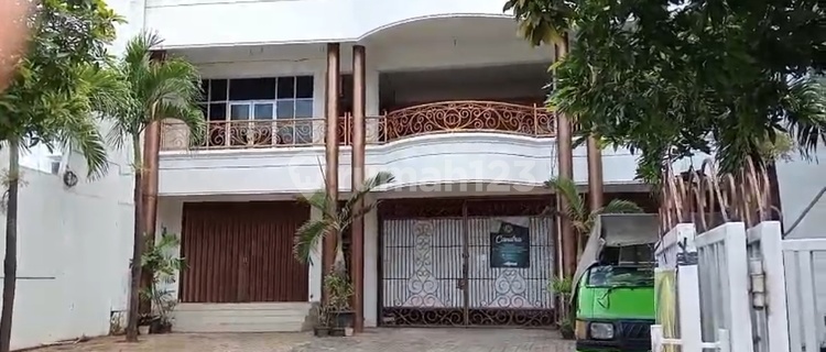 Disewakan Bangunan 3 Lt Plus Rooftop di Jl Menoreh Raya Sampangab 1