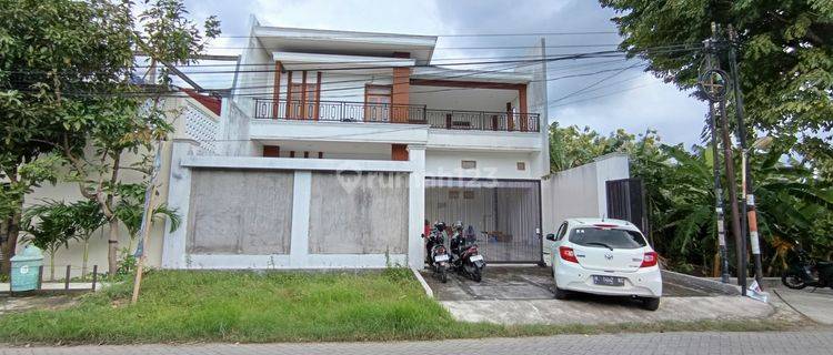 Rumah Bagus 2 Lt Di Jalan Utama Perum Bpd 3 Tlogomulyo Pedurungan Semarang