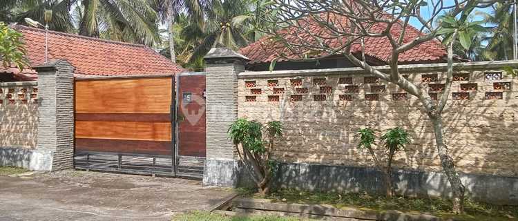 Rumah Nyaman Dengan Kolam Renang di Yehkuning, Jembrana, Bali 1