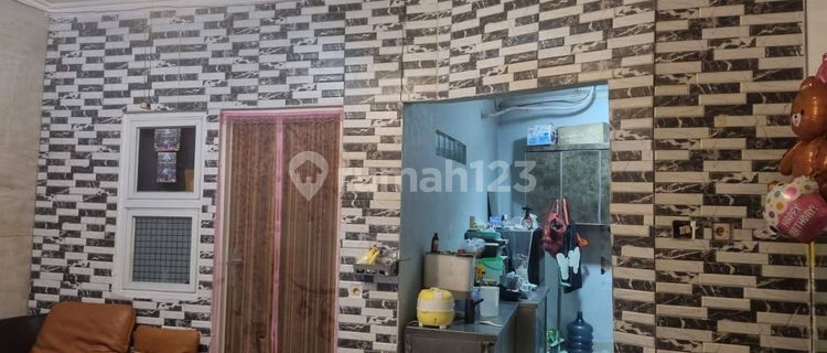 Affordable and Nice House in Pejaten with Access for 2 Cars 1