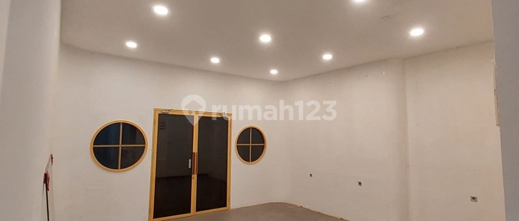 For Rent: Kedoya Selatan Area Shop House, West Jakarta 1
