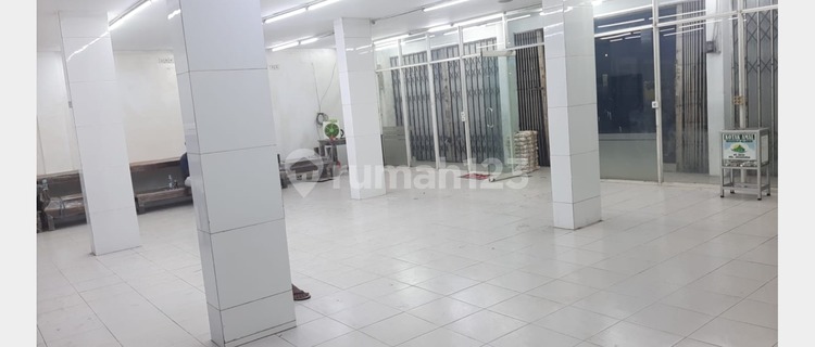 For Rent, Nice Shop House in Jagakarsa Area, South Jakarta 1