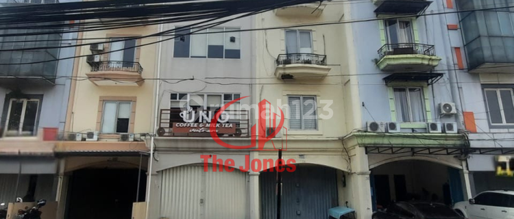 Flood-Free, Shophouse, 4 Floors, SHM (Certificate of Ownership), Near City Park, Ready to Occupy 1