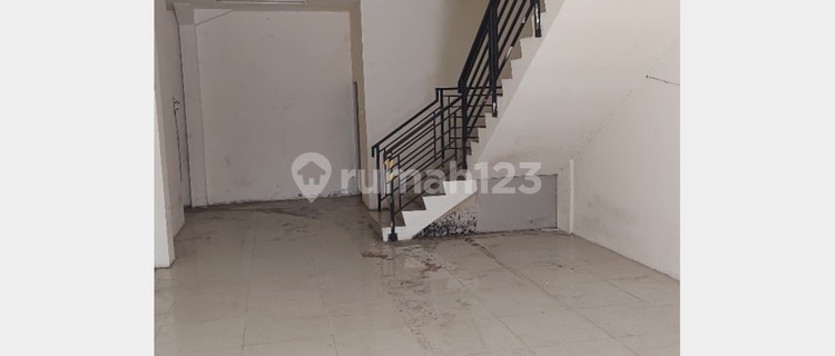 For Rent Strategic Shop House Area Kebon Kacang, Central Jakarta 1