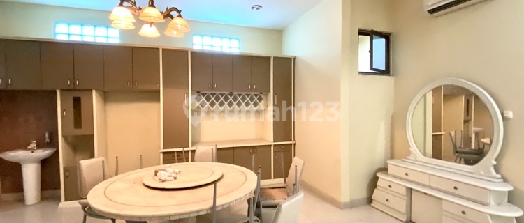 Rumah Cantik 3 Lantai Fully Furnished Gunung Sahari, Jakarta Pusat 1