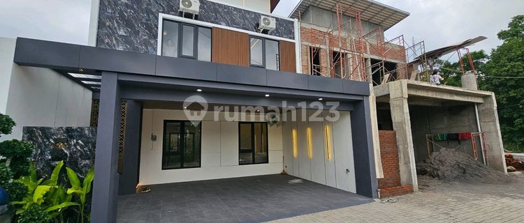 Contemporary Modern House Furnished Wedomartani Ngemplak Sleman 1
