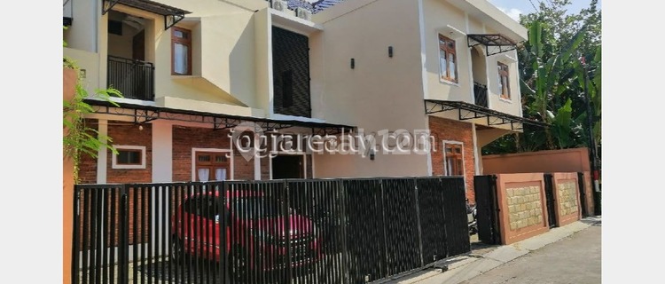 2-Story Boarding House Homestay Near UGM, Monjali Street, Mlati, Sleman 1