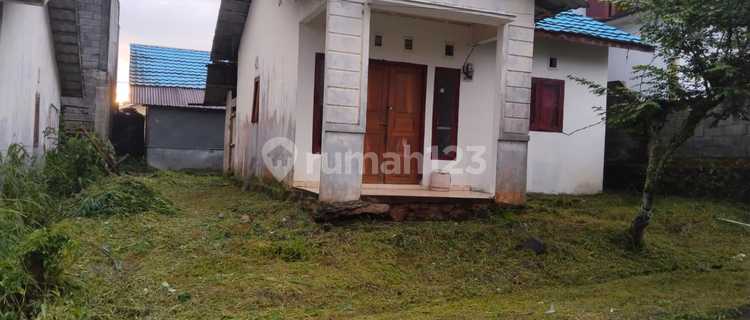 Rumah Jual Cepat di Tomohon Siap Tinggal 1