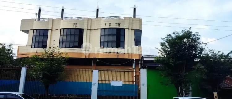 SHM Shop House in Tuminting Manado, Eligible for Mortgage &amp; Flood-Free 1