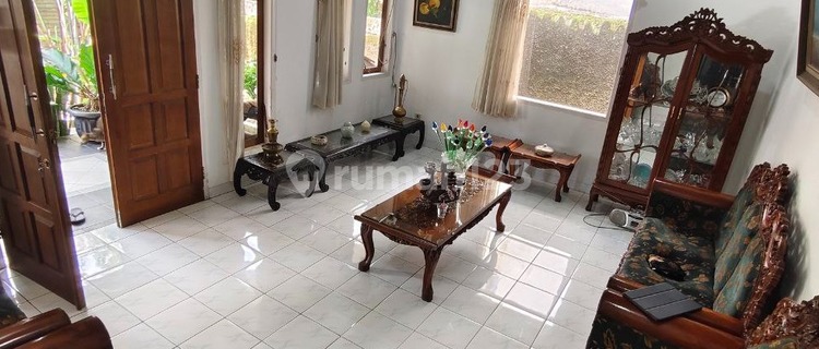 Strategic House in the City Center Area, Turangga Lengkong, Buah Batu, Bandung. 1