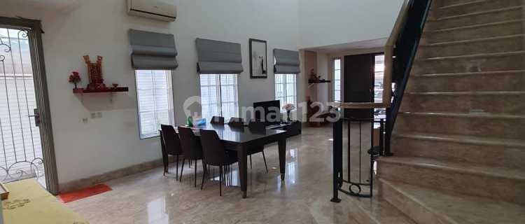 Dijual Rumah Bagus, Lingkungan Asri, Siap Huni, Di Taman Mediterania Lippo Karawaci 1