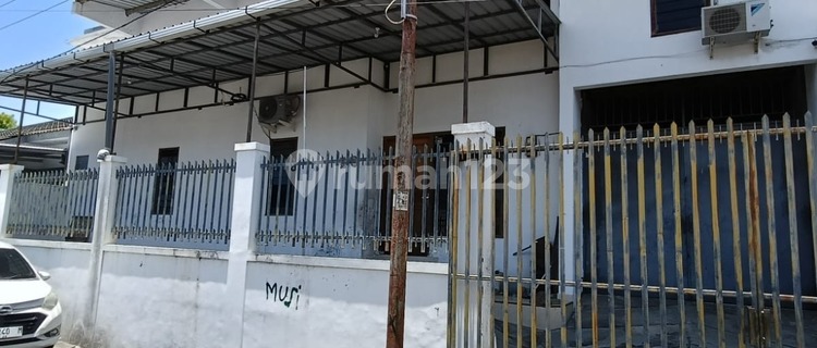 Premium Ready-to-Use Business Space House on Musi Street, East Semarang 1