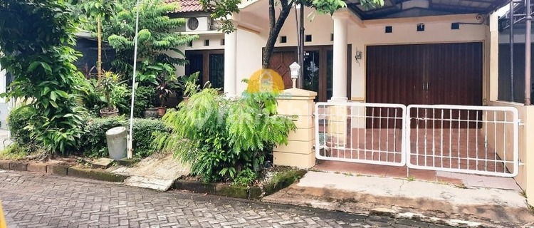 Strategic Cluster House Ready to Occupied in Graha Estetika 1