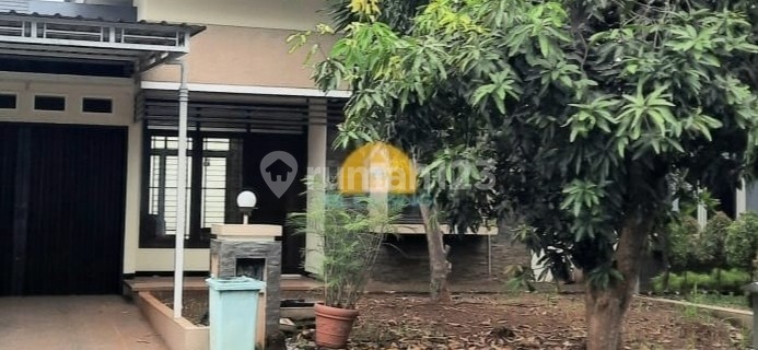 Nice Ready-to-Occupy Cluster House in Graha Estetika Banyumanik 1