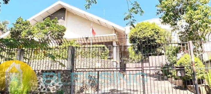 Rumah Luas Kawasan Premium Tengah Kota di Jalan Diponegoro 1