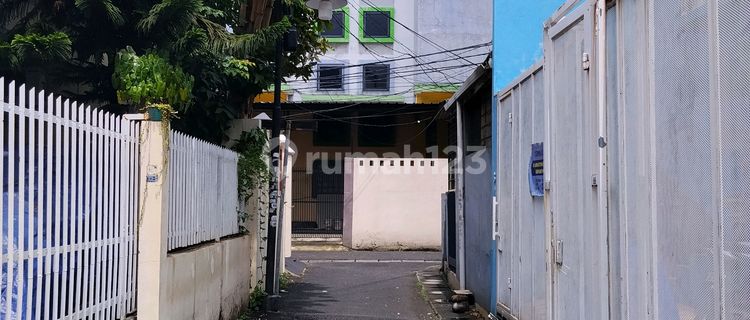 For Rent: Former Boarding House in Grogol, Car Access, West Jakarta 1