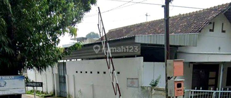 Dijual Rumah Jelek Hitung Tanah Jalan Depan Lebar 1
